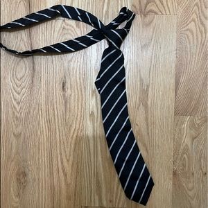 Banana republic black and silver tie